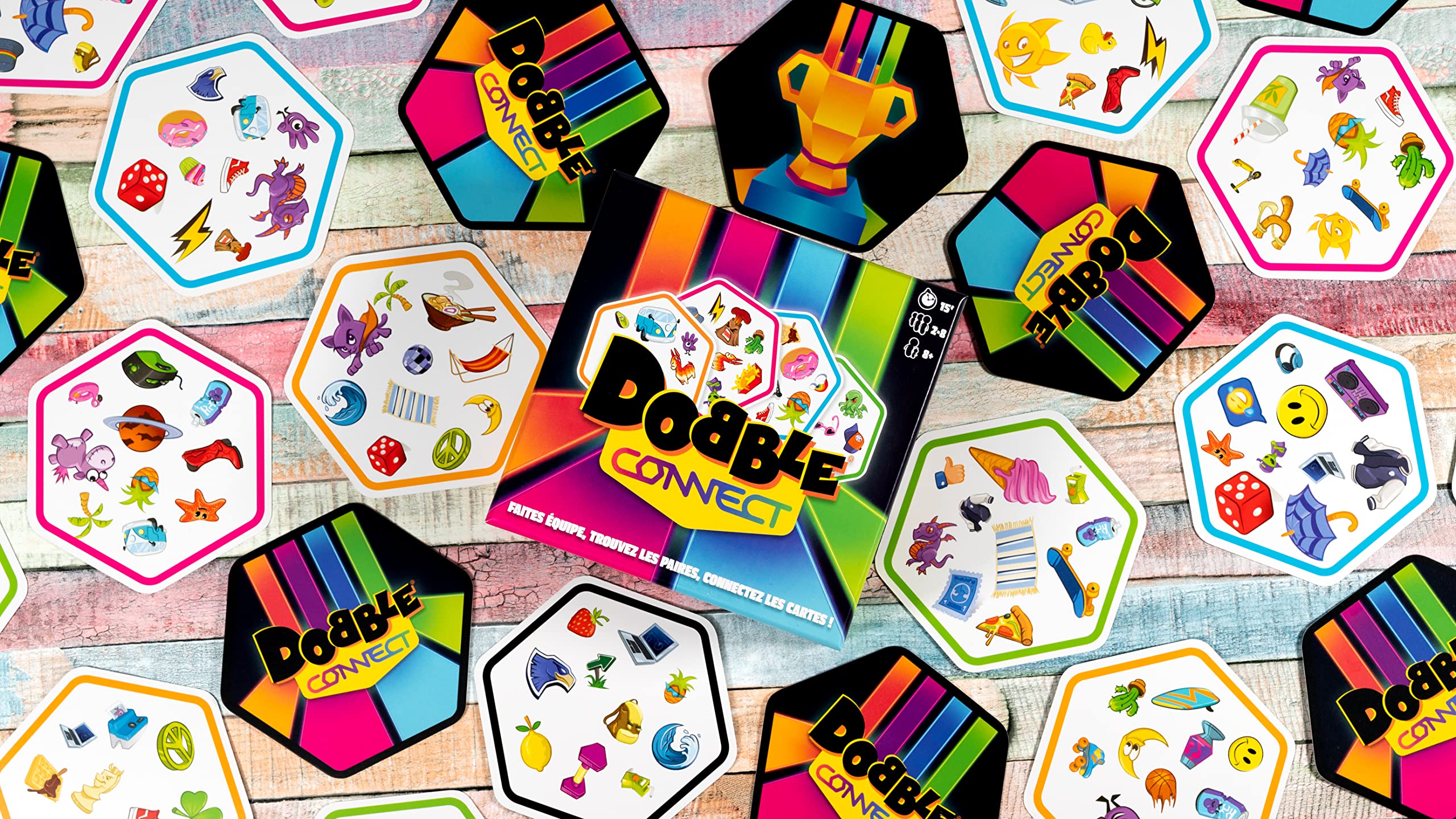 Asmodee Dobble Connect Card Game for 2-8 Players, Ages 8+, 20-Minute Play Time 3