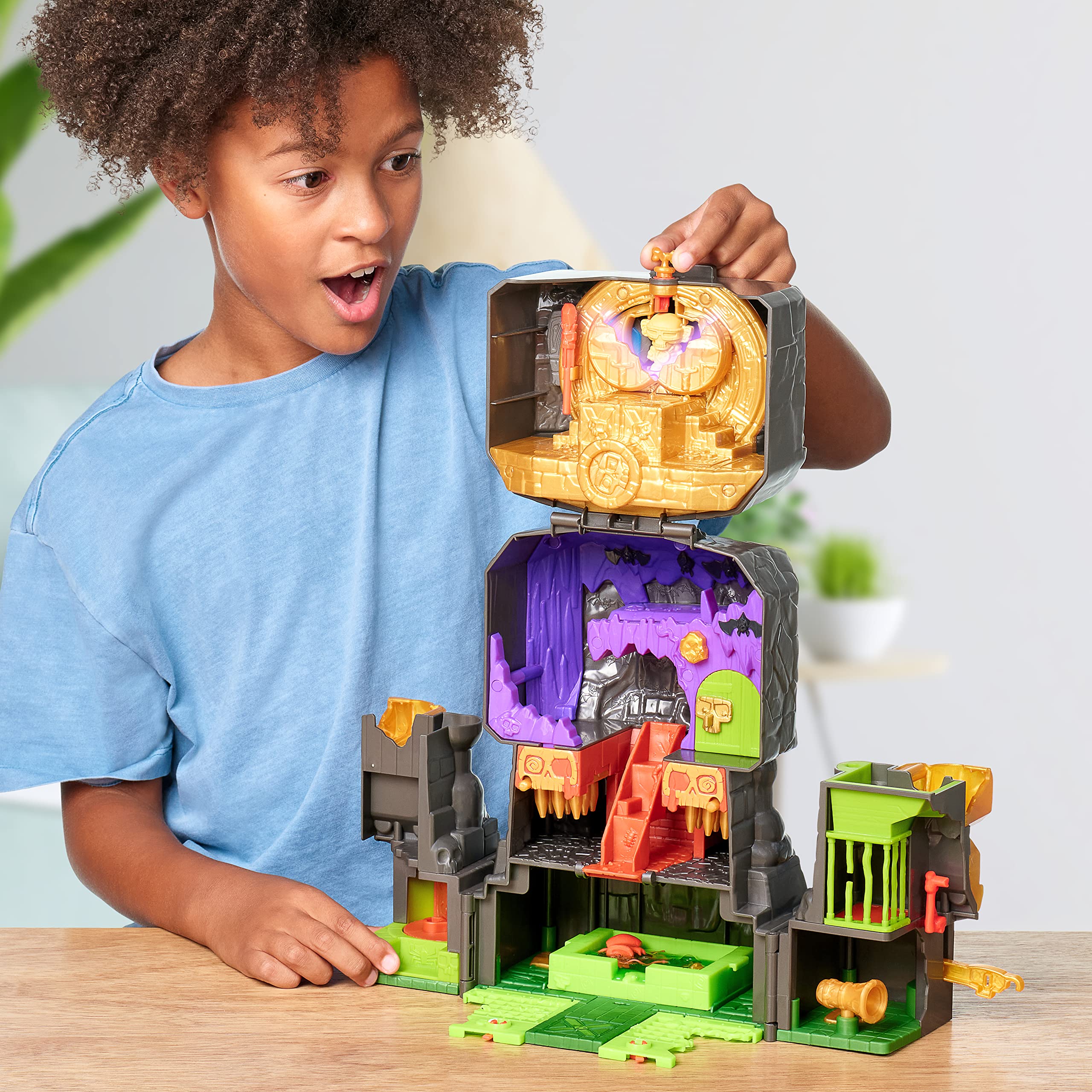 Treasure X Lost Lands Skull Temple Mega Playset - 40 Levels of Adventure with 4 Micro Action Figures 6