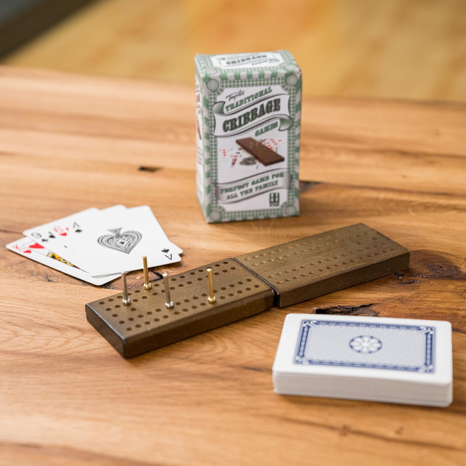 Toyrific Cribbage Board Game Set with Wooden Board, Cards & Pegs 4
