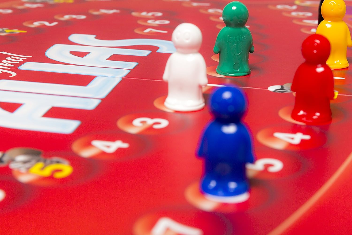 Tactic Alias Original Board Game 9