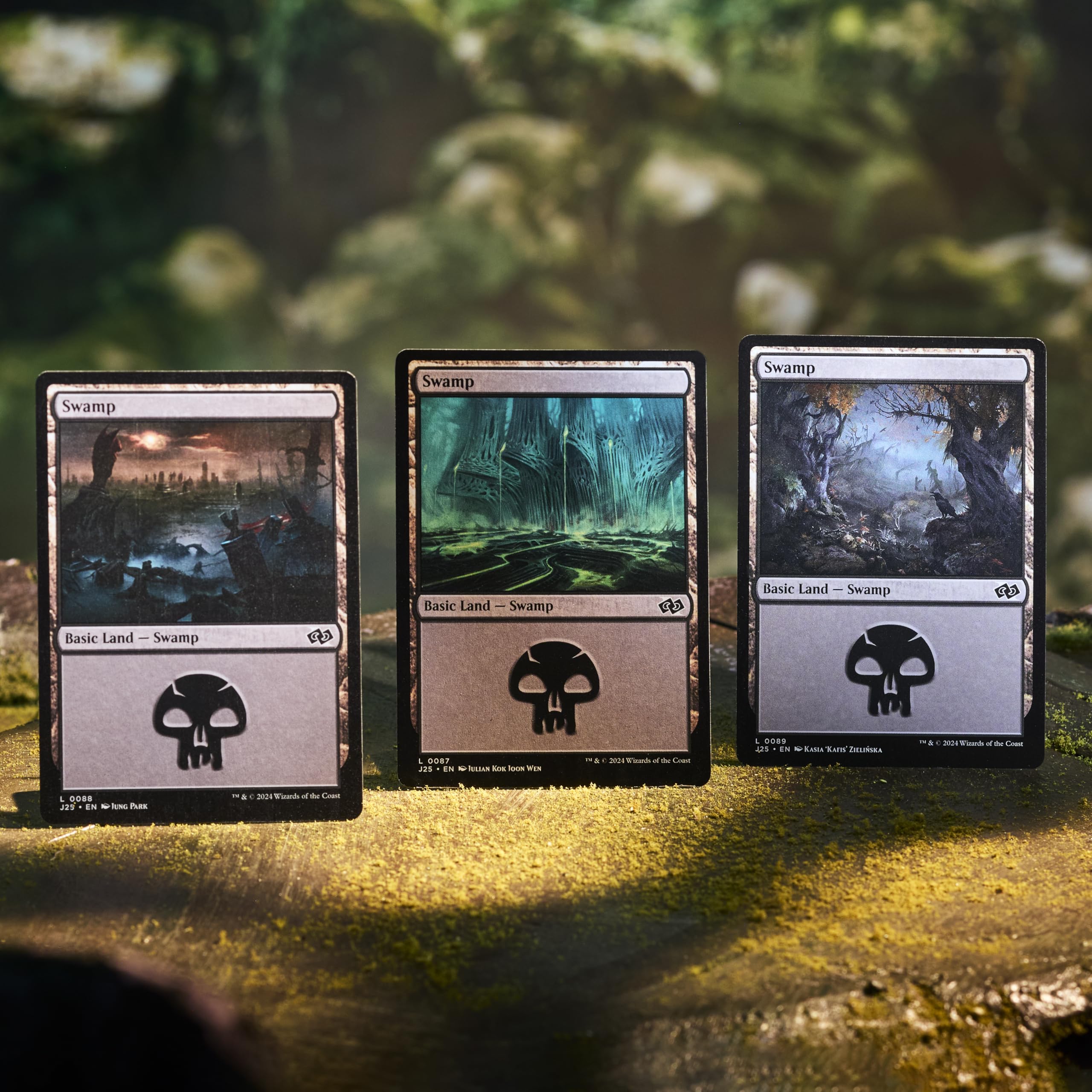 Magic: The Gathering 2025 Land Station – 400 Nonfoil Basic Lands with 15 Art Variants 6