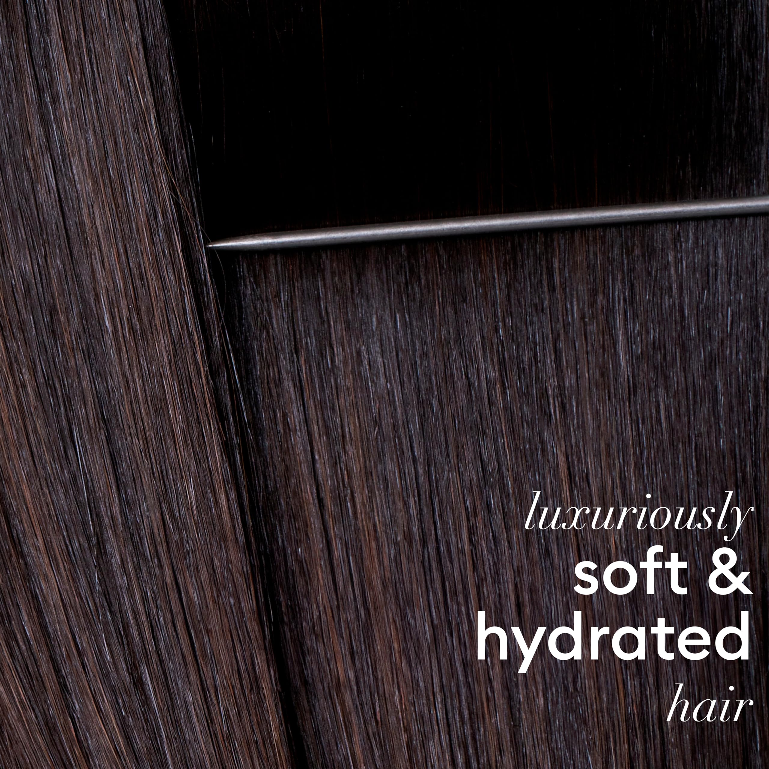 TRESemmé Rich Moisture Shampoo (900ml) - With Vitamin E, Amino Acids & Ceramide 5