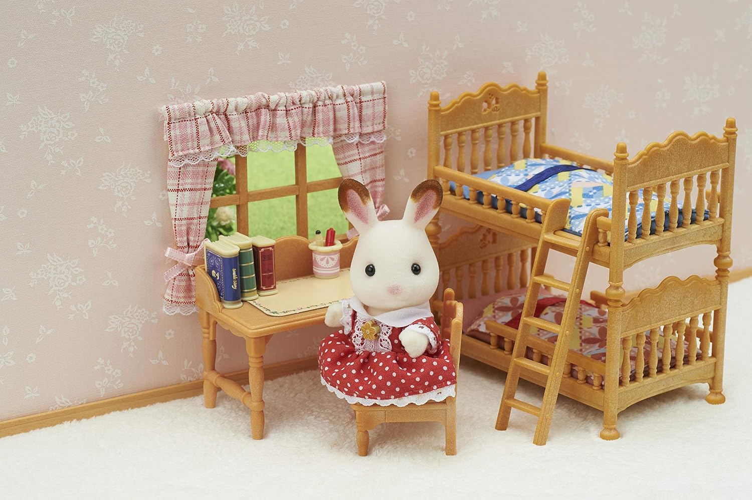 Sylvanian Families Children's Bedroom Set - Bunk Bed & Desk Playset for Imaginative Play 9