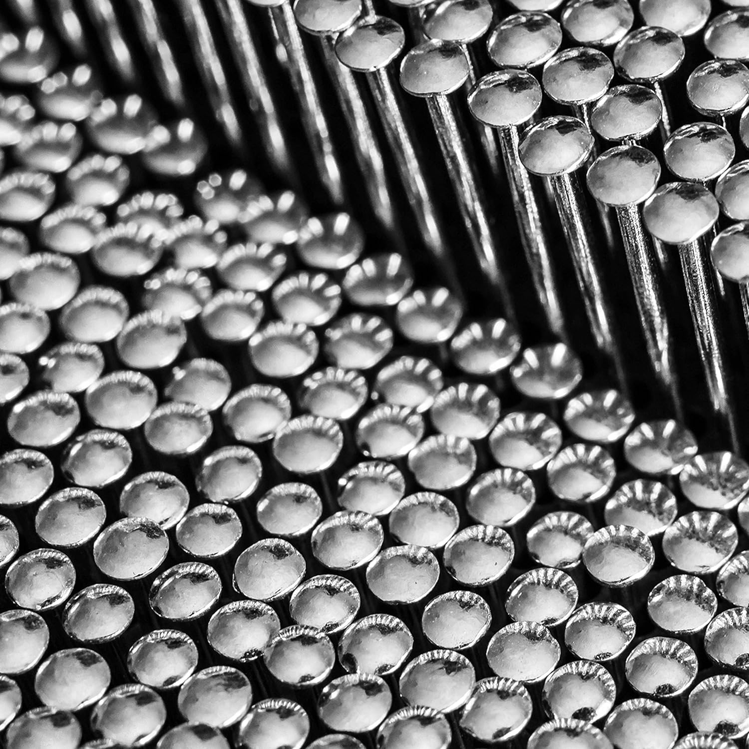 Global Gizmos 30350 Metal Pin Art Impression Toy - Black Frame 6