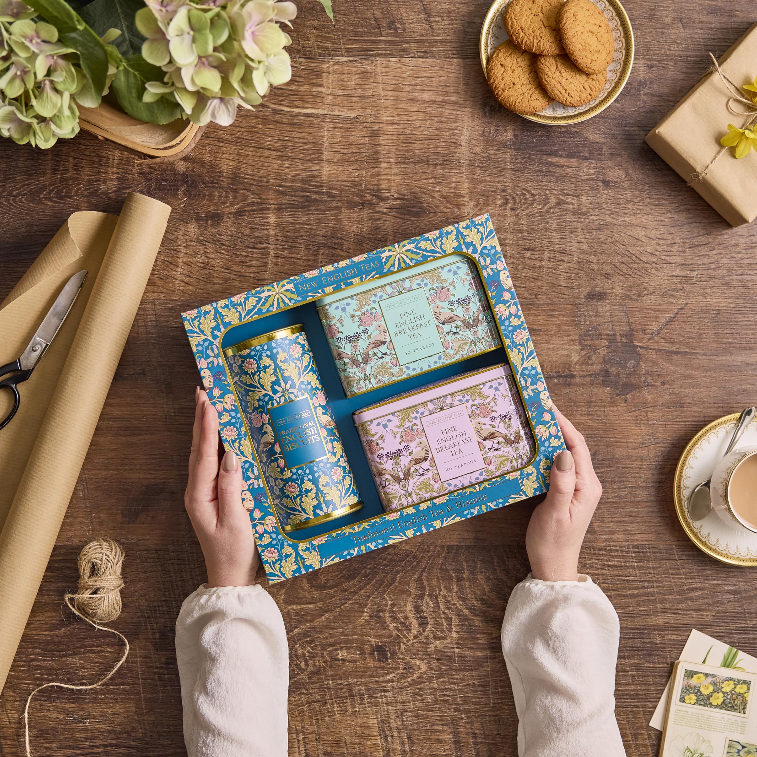 New English Teas - Traditional Tea & Biscuits Gift Set with 80 English Breakfast Teabags 7