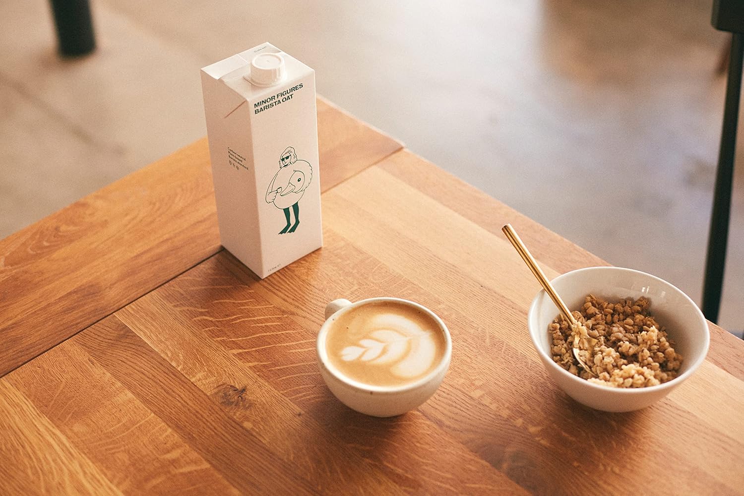 Minor Figures Barista Oat Milk, 1L (Long Life) - Dairy Free, No Added Sugar, Vegan 7