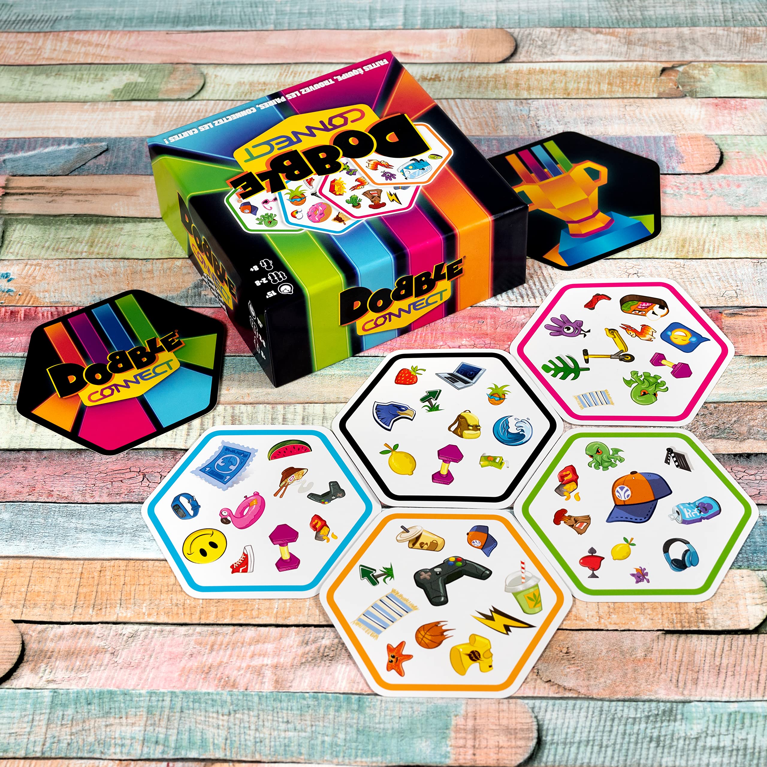 Asmodee Dobble Connect Card Game for 2-8 Players, Ages 8+, 20-Minute Play Time 5
