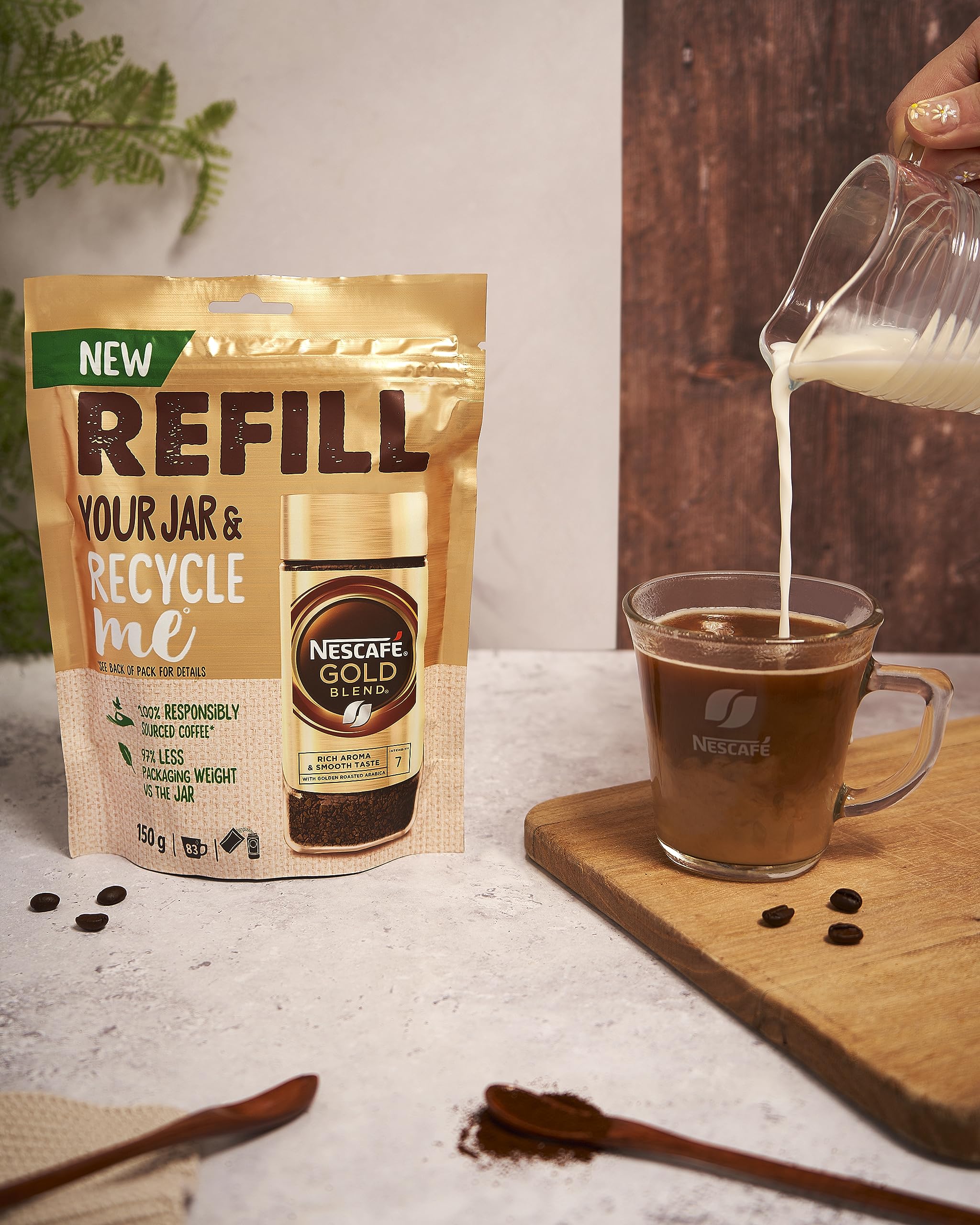 NESCAFÉ Gold Blend Refill 150g - Premium Instant Coffee (Pack of 5) 4