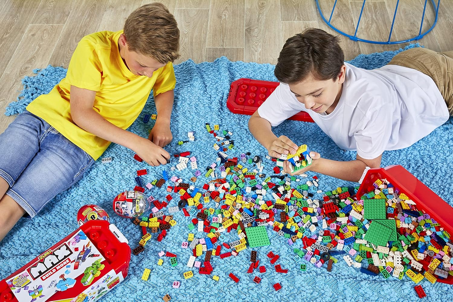 ZURU MAX Build More Building Bricks Value Set - 253 Pieces with 2 Baseplates & 8 Surprise Figurines 10