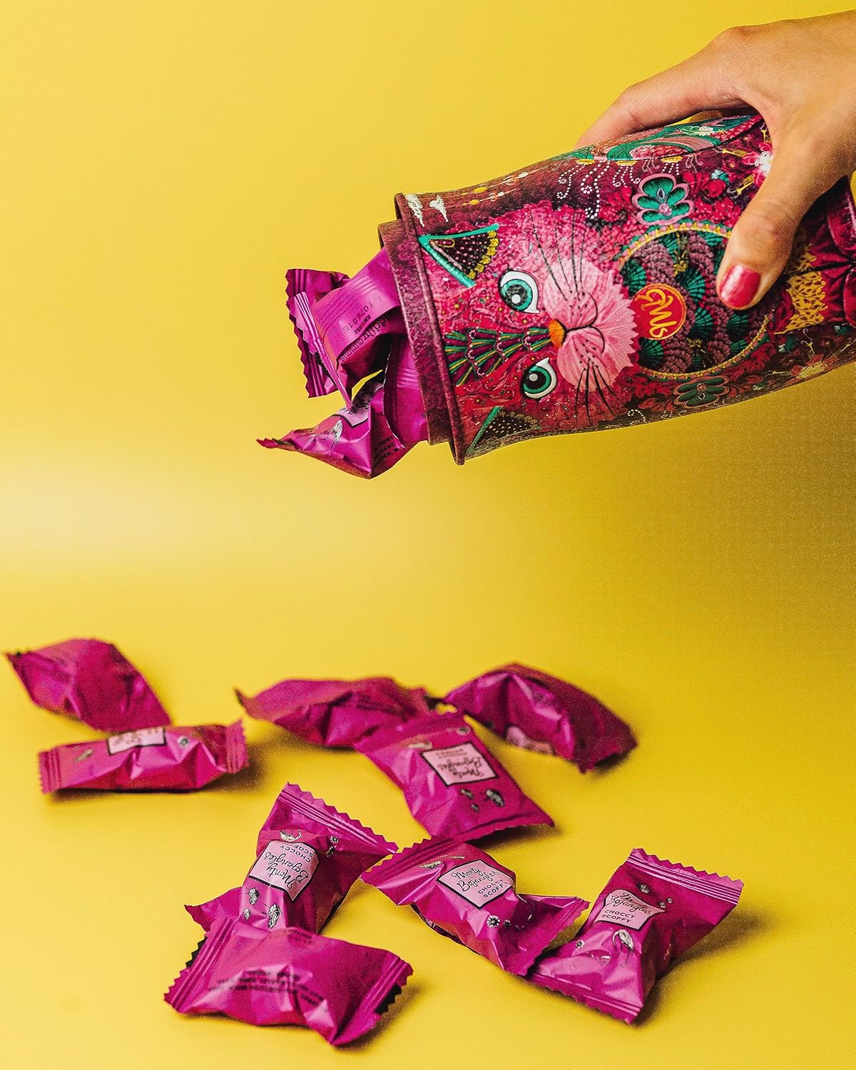 Monty Bojangles Choccy Scoffy Cat Tin - Cocoa Dusted Chocolate Truffles, Persian Pink Cat 7