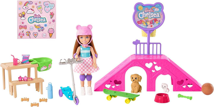 ?Barbie-Spielzeug, Chelsea-Puppe und Zubehör, Skatepark-Spielset mit 2 Welpen, Sk