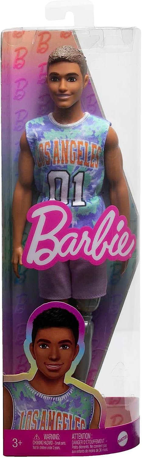 Barbie Ken Fashionistas Puppe Nr. 212 mit Beinprothese, trägt Los Angeles Jersey
