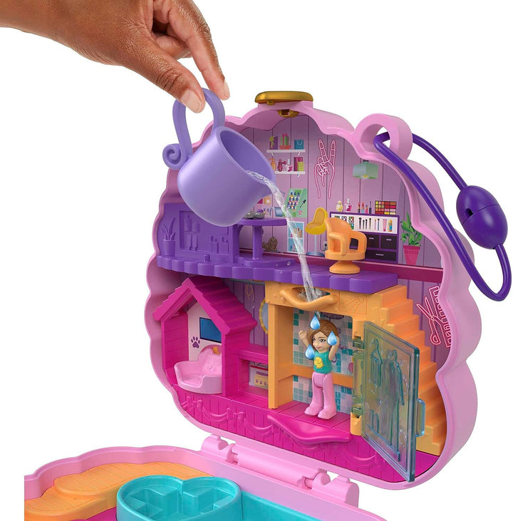 Polly Pocket-Puppen und Spielset, Tierspielzeug, kompaktes Spielset „Bräutigam &amp; Glam-Pudel“.
