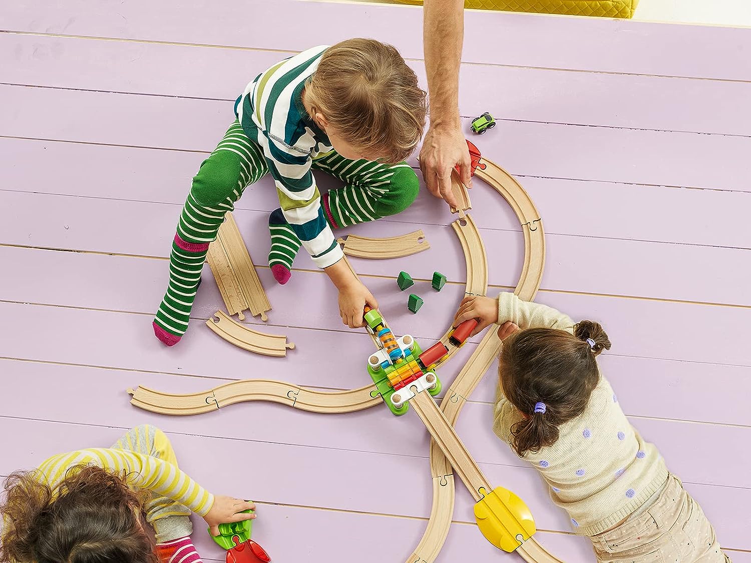 BRIO My First Railway Beginner Pack Wooden Train Set 4