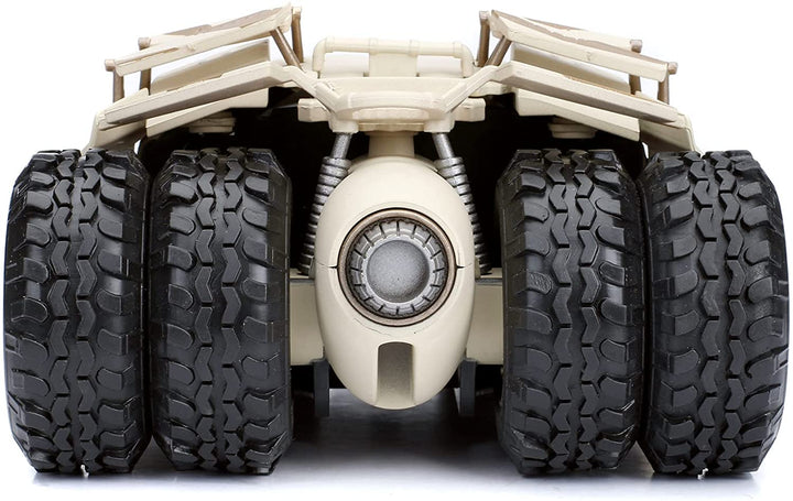 Jada Toys Tumbler Camo Batmobile Hochdetailliertes Modellauto im Maßstab 1:24 mit Batman-Figur, Cockpit und Türen zum Öffnen mit Rad