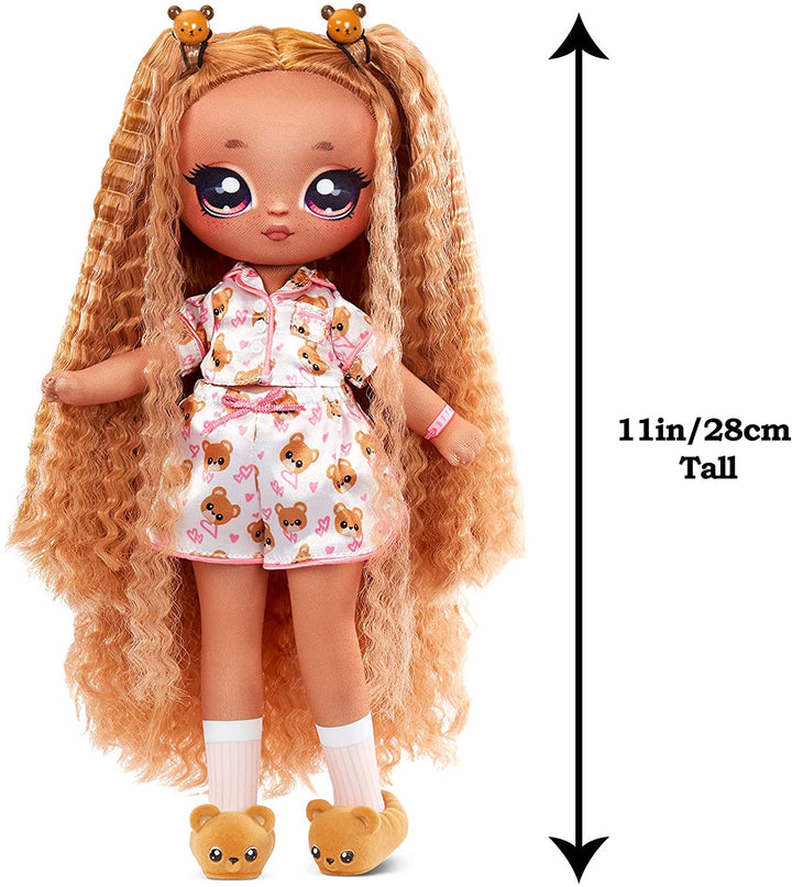 Na Na Na Surprise 577416EUC Teens Slumber Party Fashion Lara Vonn – Spielzeug für Kinder, zum Sammeln – 27 cm weiche Stoffpuppe, Teddybär-inspiriert mit brünetten Haaren
