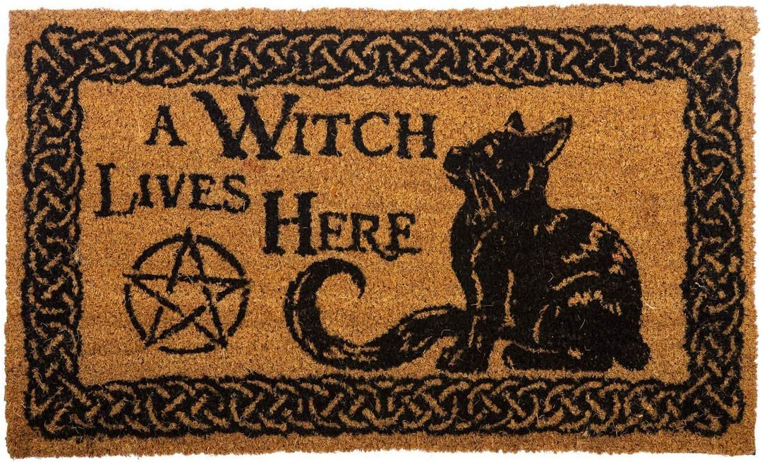 Nemesis Now Witch Lives Here Fußmatte, 45 cm, Braun, PVC-Rückseite, Brush Coco, 45 x 75 cm