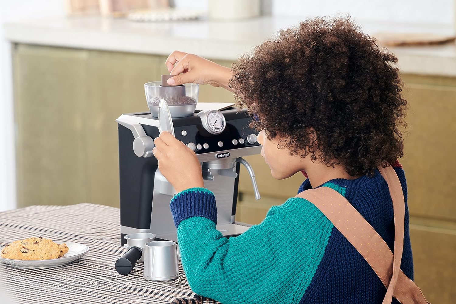 Casdon DeLonghi La Specialista Barista Coffee Machine - Pretend Play Toy for Ages 3+
