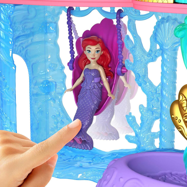 Disney Princess Toys, Stapelbares Puppenhaus „Ariel Castle“ mit kleiner Puppe, 1 Freund