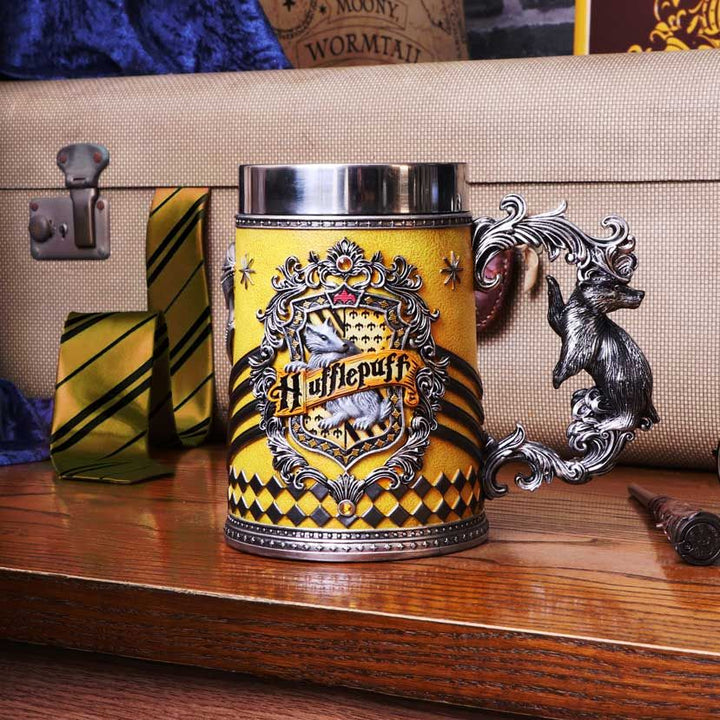 Nemesis Now offiziell lizenzierter Harry Potter Hufflepuff Hogwarts House Sammelkrug, Gelb, 15,5 cm